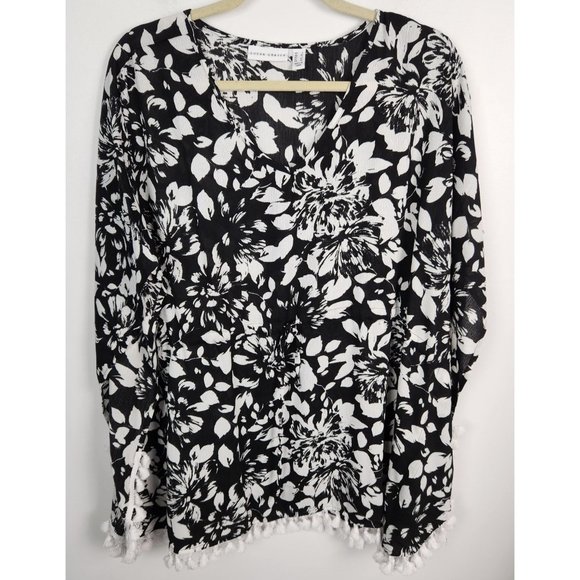 Susan Graver Other - Susan Graver Women's Sz. L Black & White Floral Poncho Swim Cover Up